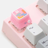 Artisan Keycaps Tetris rosa su una tastiera meccanica